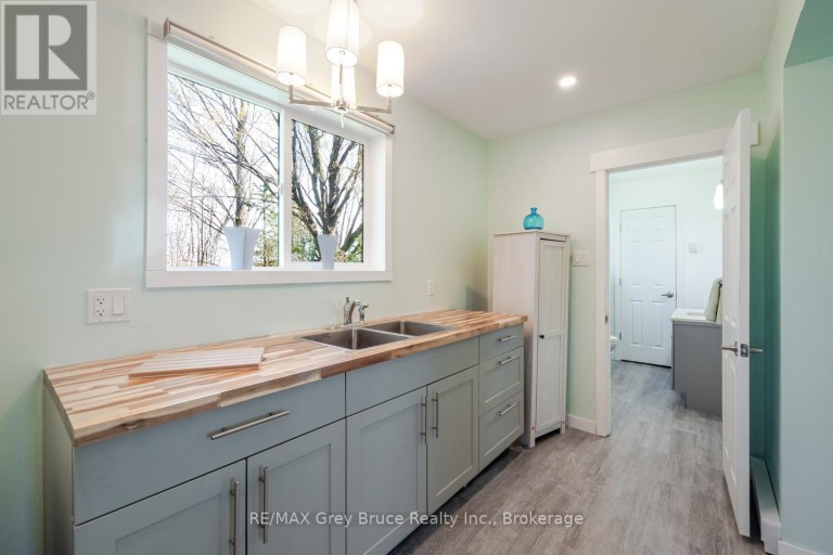 130 CROOKED HILL ROAD, South Bruce Peninsula, Ontario, N0H1A0