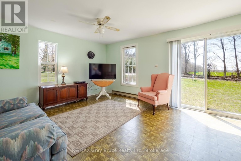 130 CROOKED HILL ROAD, South Bruce Peninsula, Ontario, N0H1A0