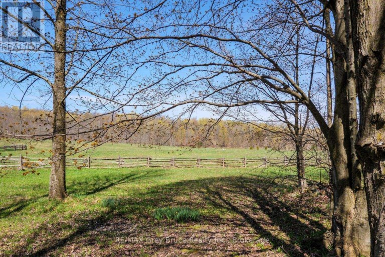 130 CROOKED HILL ROAD, South Bruce Peninsula, Ontario, N0H1A0