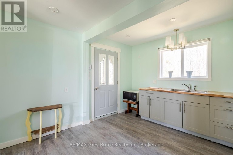130 CROOKED HILL ROAD, South Bruce Peninsula, Ontario, N0H1A0
