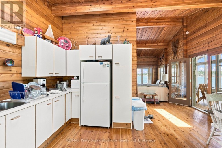 87 TONCHES ISLAND, The Archipelago (Archipelago North), Ontario, P0G1K0