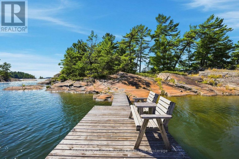 87 TONCHES ISLAND, The Archipelago (Archipelago North), Ontario, P0G1K0