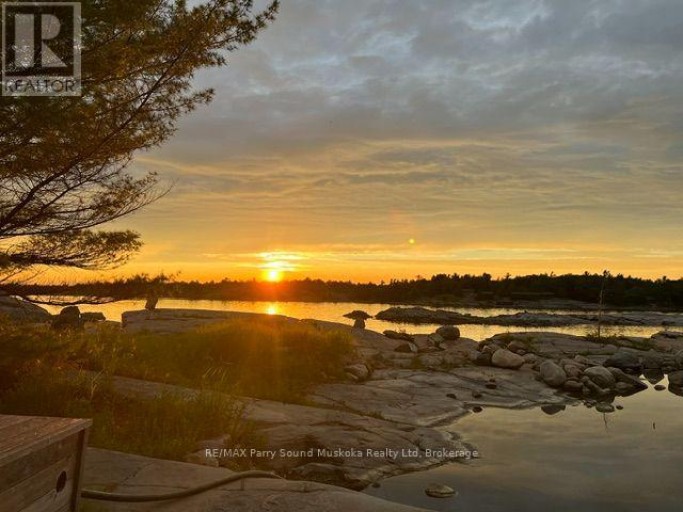 87 TONCHES ISLAND, The Archipelago (Archipelago North), Ontario, P0G1K0