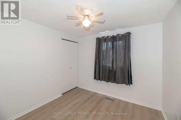1214 TROWBRIDGE DRIVE, Oshawa (Centennial), Ontario, L1G7H2