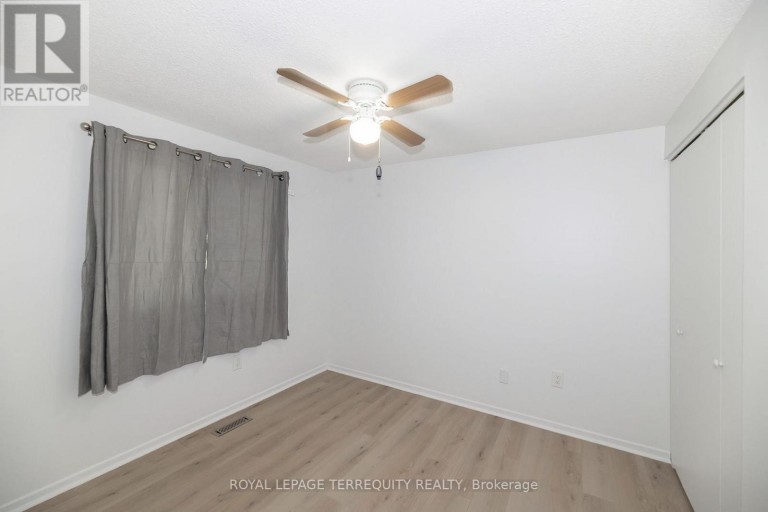 1214 TROWBRIDGE DRIVE, Oshawa (Centennial), Ontario, L1G7H2