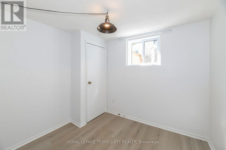 1214 TROWBRIDGE DRIVE, Oshawa (Centennial), Ontario, L1G7H2