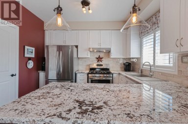 1359 DALLMAN STREET Innisfil (Lefroy) Ontario photo 13