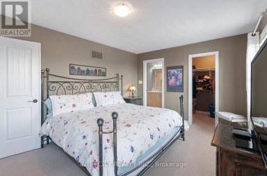 1359 DALLMAN STREET Innisfil (Lefroy) Ontario photo 17