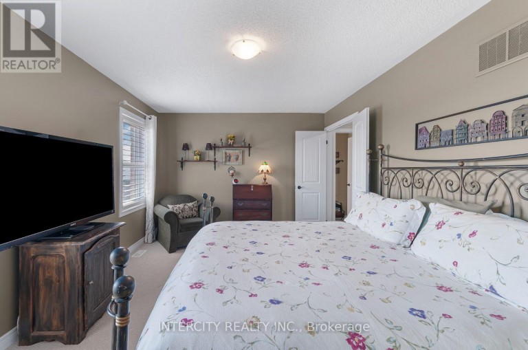 1359 DALLMAN STREET, Innisfil (Lefroy), Ontario, L0L1W0