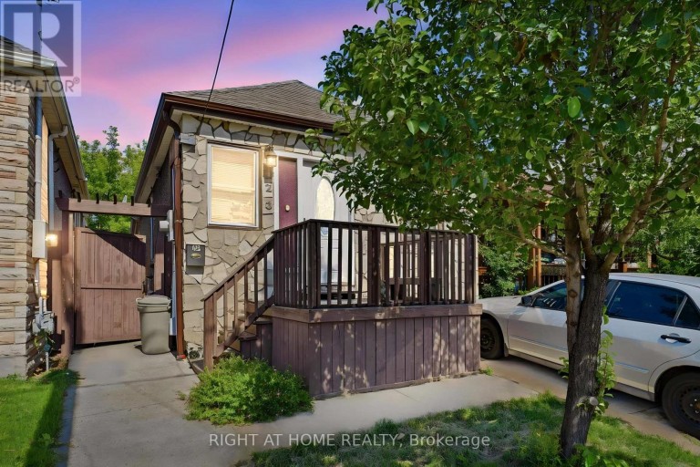 123 CROSTHWAITE AVENUE N, Hamilton (Homeside), Ontario, L8H4V4