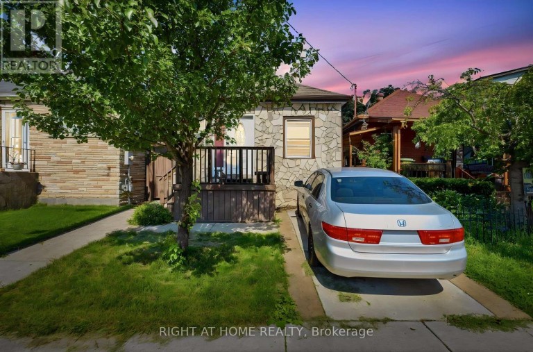 123 CROSTHWAITE AVENUE N, Hamilton (Homeside), Ontario, L8H4V4