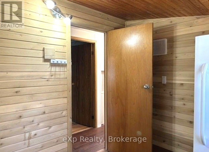 4 - 230 4 CONCESSION, South Bruce, Ontario, N0G1J0