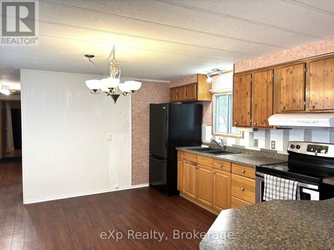 4 - 230 4 CONCESSION, South Bruce, Ontario, N0G1J0