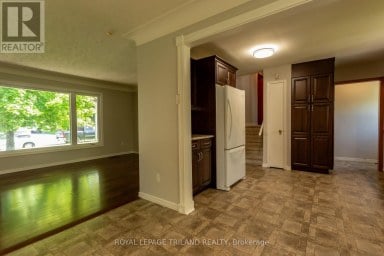 8 CROATIA COURT St. Thomas Ontario photo 10