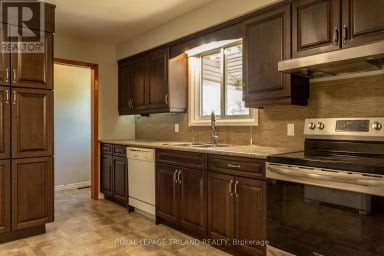 8 CROATIA COURT St. Thomas Ontario photo 11