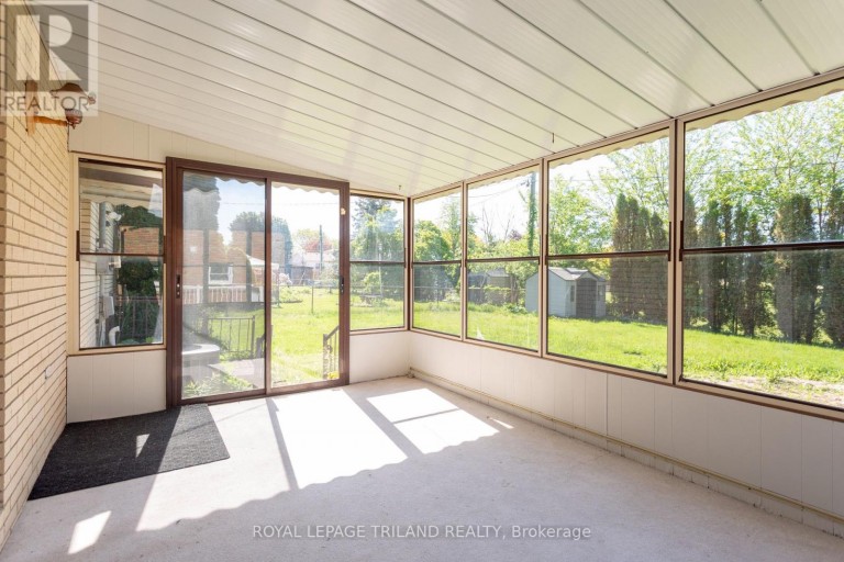 8 CROATIA COURT, St. Thomas, Ontario, N5R5P6