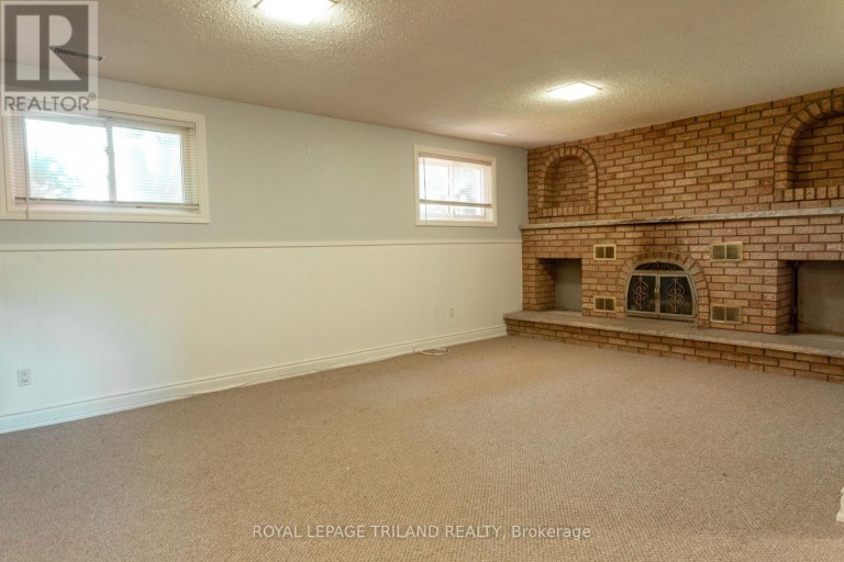 8 CROATIA COURT, St. Thomas, Ontario, N5R5P6