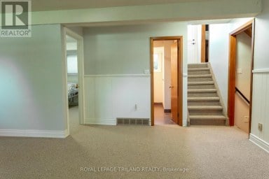8 CROATIA COURT St. Thomas Ontario photo 32