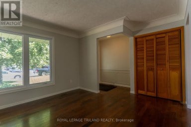 8 CROATIA COURT St. Thomas Ontario photo 5