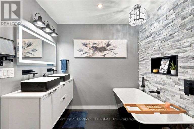 393 WOOD ROAD, Centre Hastings, Ontario, K0K2K0