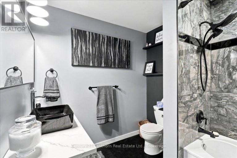 393 WOOD ROAD, Centre Hastings, Ontario, K0K2K0