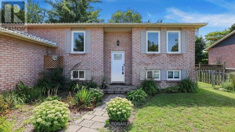 8 MCCARTHY CRESCENT, Essa (Angus), Ontario, L0M1B3