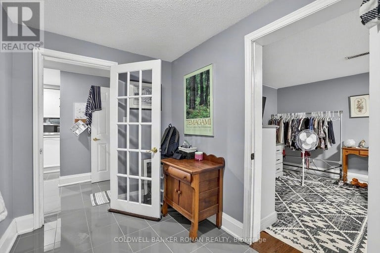 8 MCCARTHY CRESCENT, Essa (Angus), Ontario, L0M1B3