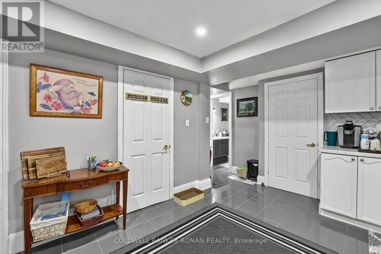8 MCCARTHY CRESCENT, Essa (Angus), Ontario, L0M1B3