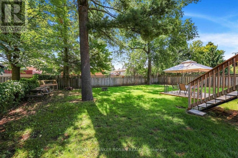 8 MCCARTHY CRESCENT, Essa (Angus), Ontario, L0M1B3
