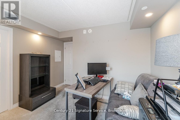 911 - 716 MAIN STREET E, Milton (TM Timberlea), Ontario, L9T3P6
