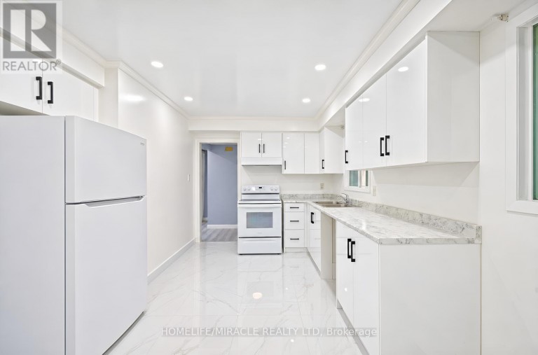 177 WESTMORE DRIVE S, Toronto (West Humber-Clairville), Ontario, M9V4N2