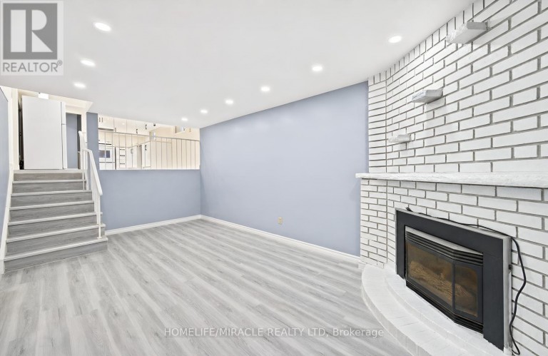 177 WESTMORE DRIVE S, Toronto (West Humber-Clairville), Ontario, M9V4N2