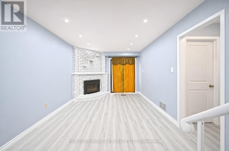 177 WESTMORE DRIVE S, Toronto (West Humber-Clairville), Ontario, M9V4N2