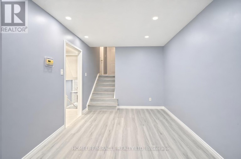 177 WESTMORE DRIVE S, Toronto (West Humber-Clairville), Ontario, M9V4N2
