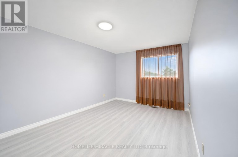 177 WESTMORE DRIVE S, Toronto (West Humber-Clairville), Ontario, M9V4N2