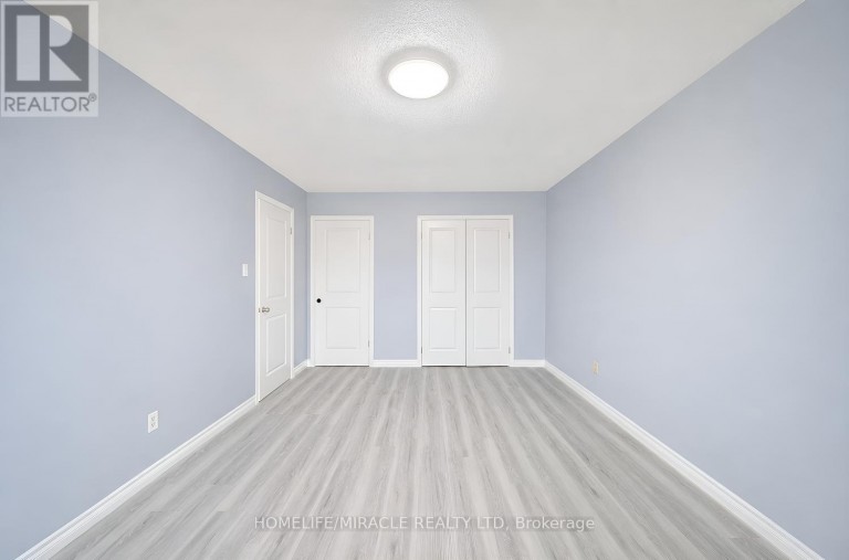 177 WESTMORE DRIVE S, Toronto (West Humber-Clairville), Ontario, M9V4N2