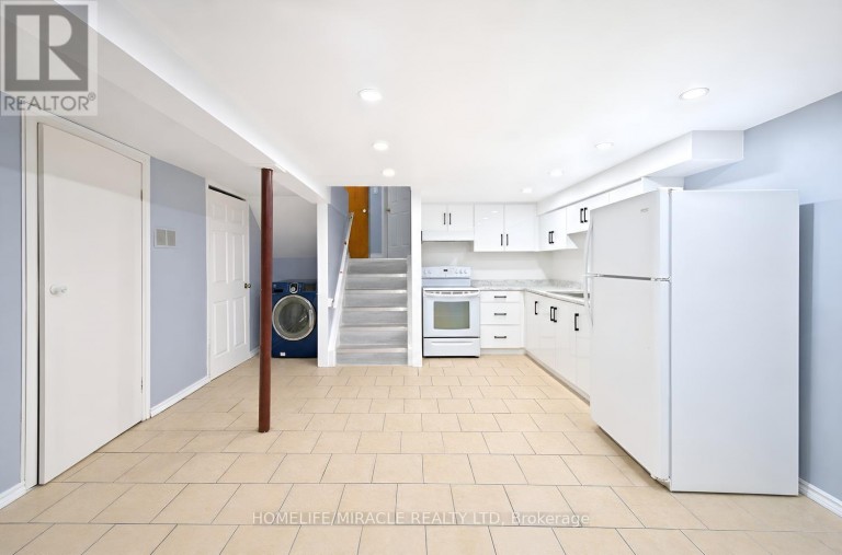 177 WESTMORE DRIVE S, Toronto (West Humber-Clairville), Ontario, M9V4N2