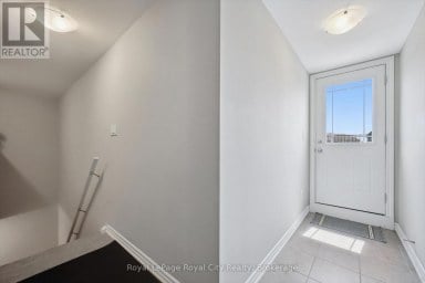 58 - 107 WESTRA DRIVE Guelph (Willow West/Sugarbush/West Acres) Ontario photo 32