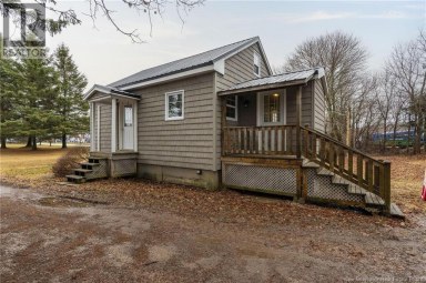 33 Magnolia Avenue Sussex New Brunswick photo 2