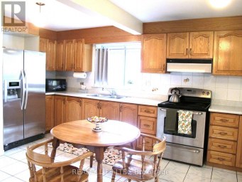 4 ROSALIE AVENUE Toronto (Downsview-Roding-CFB) Ontario photo 12