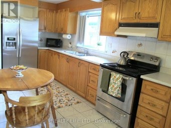4 ROSALIE AVENUE Toronto (Downsview-Roding-CFB) Ontario photo 13