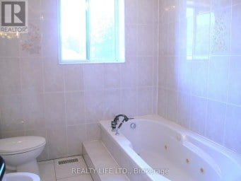 4 ROSALIE AVENUE Toronto (Downsview-Roding-CFB) Ontario photo 23