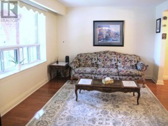 4 ROSALIE AVENUE Toronto (Downsview-Roding-CFB) Ontario photo 6