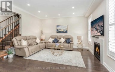 7 VETCH STREET Brampton (Bram West) Ontario photo 2
