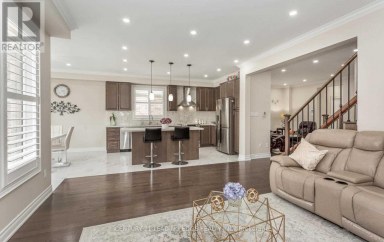 7 VETCH STREET Brampton (Bram West) Ontario photo 4