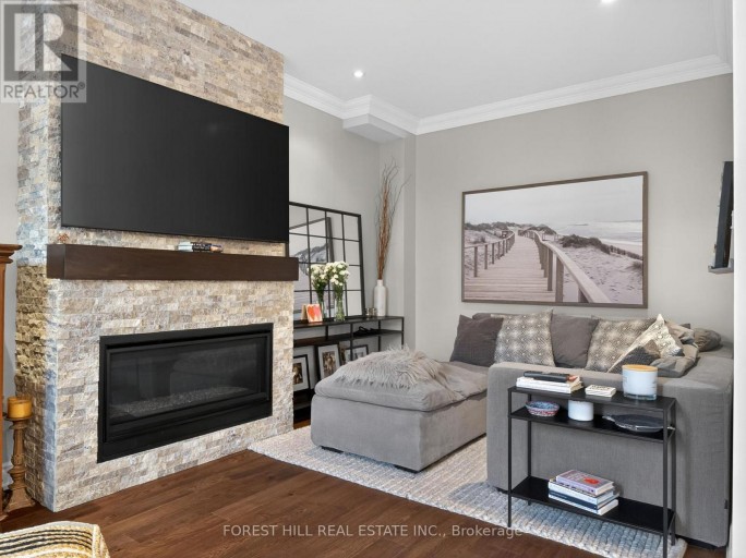 120 SANDWOOD DRIVE, Vaughan (Patterson), Ontario, L4J8W4