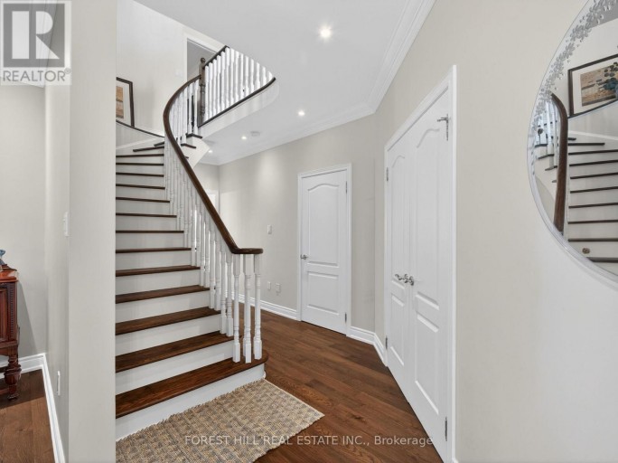 120 SANDWOOD DRIVE, Vaughan (Patterson), Ontario, L4J8W4