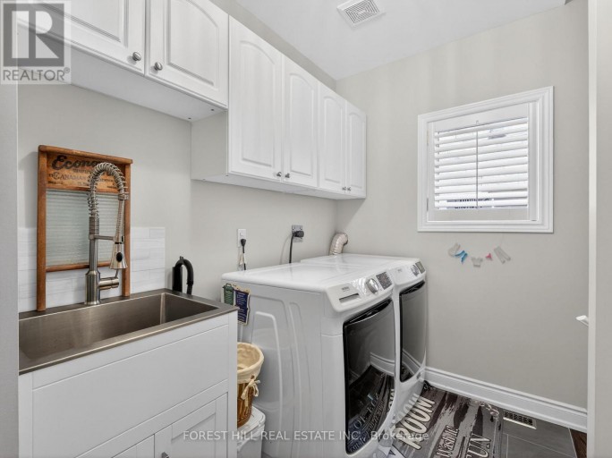 120 SANDWOOD DRIVE, Vaughan (Patterson), Ontario, L4J8W4