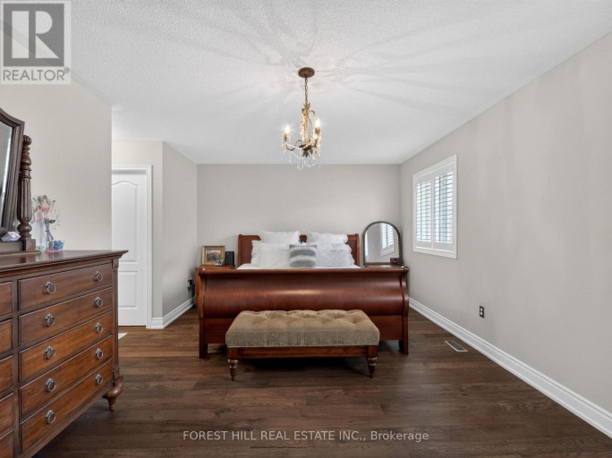 120 SANDWOOD DRIVE, Vaughan (Patterson), Ontario, L4J8W4