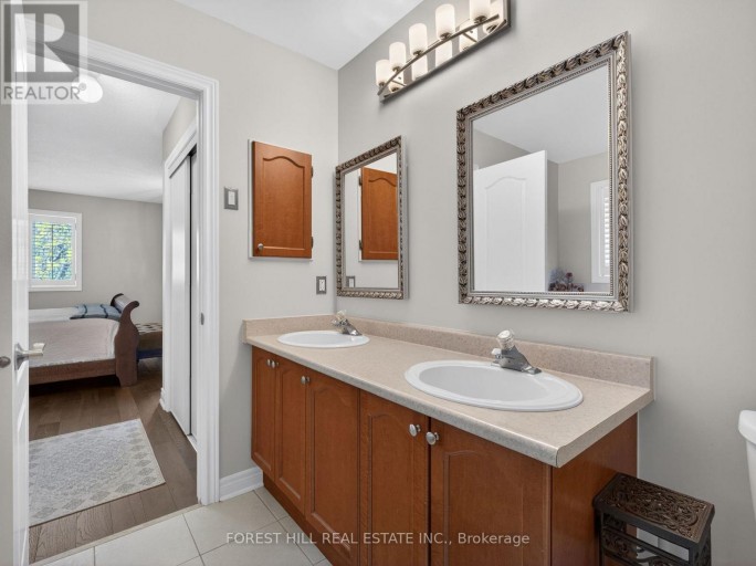 120 SANDWOOD DRIVE, Vaughan (Patterson), Ontario, L4J8W4